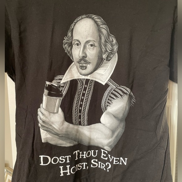 Black form fitting graphic Tee. 100% cotton. Ann Arbor. - Picture 5 of 5